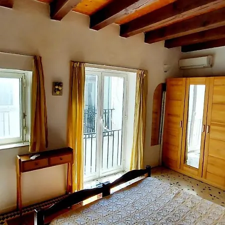 Tatil Evi Vucciria's *